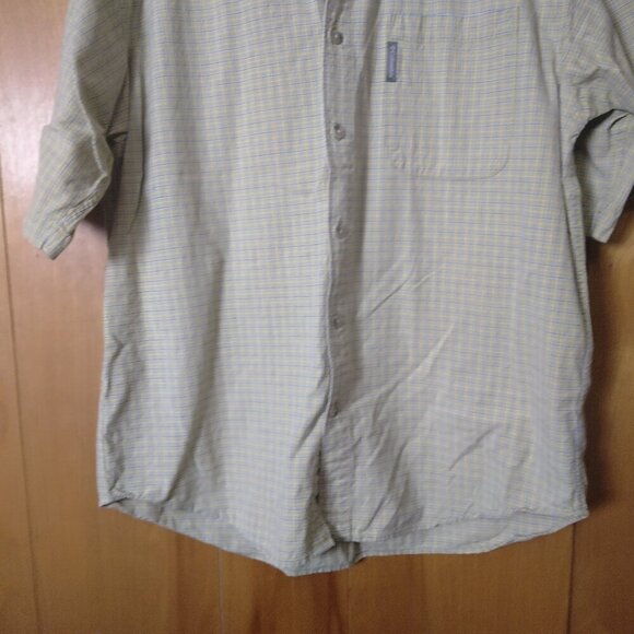 Columbia Men's Large Short Sleeve Plaid Button Front Shirt With Pocket - Picture 3 of 4